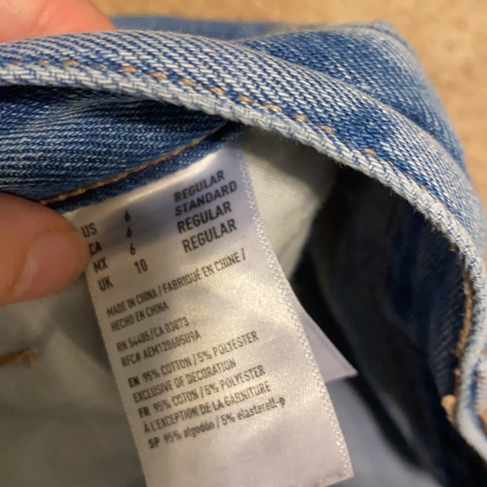 American Eagle mom jeans - Picture 7 of 8